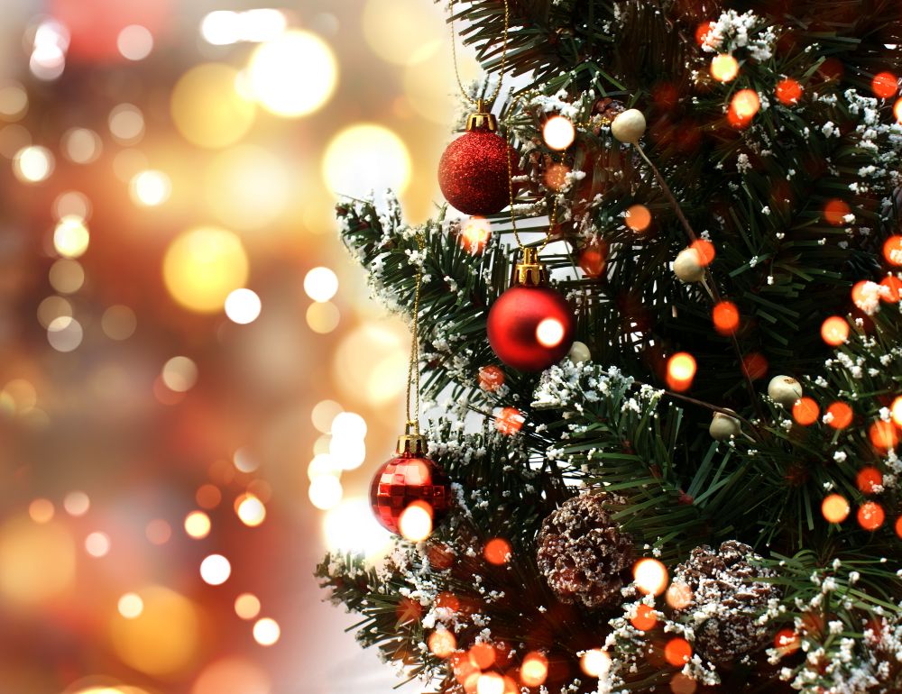 μοναδική χριστουγεννιάτικη διακόσμηση σπιτιού με το σωστό δέντρο